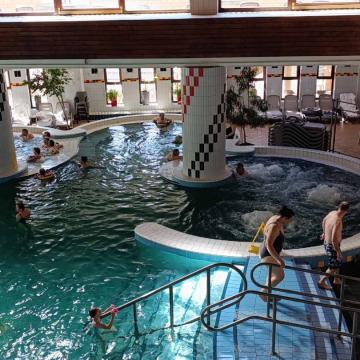 IMG-027965a38982b7bae655b78549e567cf-V