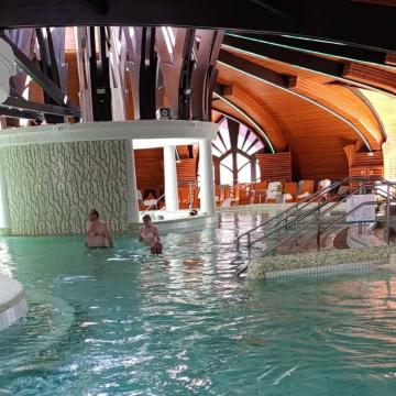 IMG-2c3b348986eb5f701eb29a00d2b8b24d-V