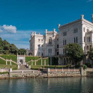castle-4357442_1920